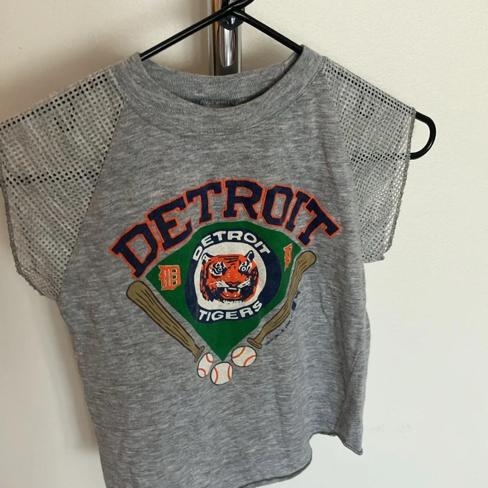 Vintage Detroit Tigers kids shirt w/ mesh sleeves- Medium 10,12 - Vintage, 80’s - Picture 14 of 15